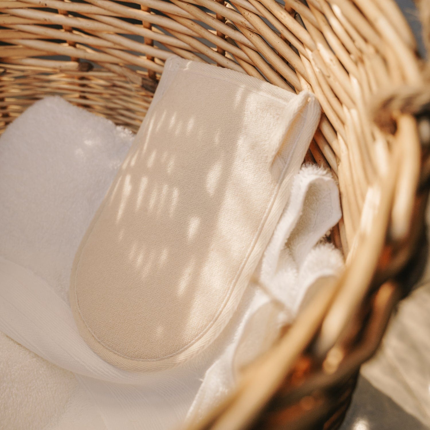 Eden Nest Eco Loofah Bath Mitt for Gentle Exfoliation