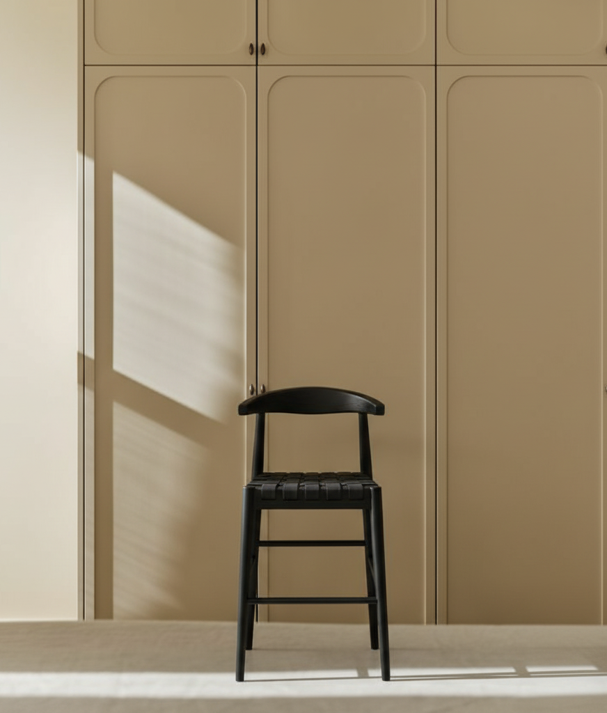 Eden Nest Elliot Oak and Genuine Leather Bar Stool