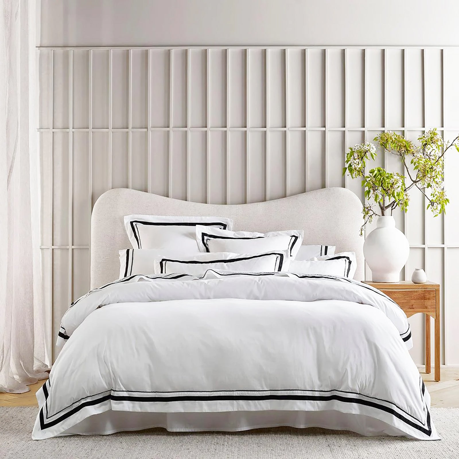 Cloud 1000TC Egyptian Cotton Quilt Cover Set – White with Charcoal Trim
